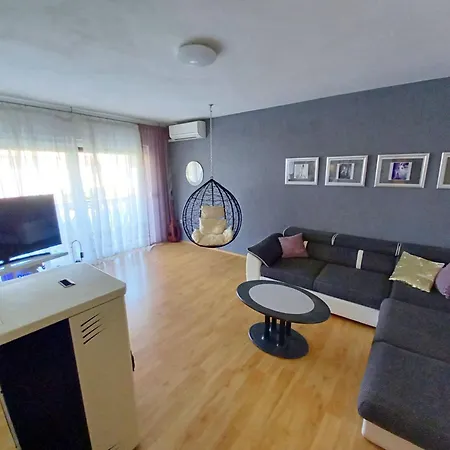 Διαμέρισμα In In Der Naehe Des Strandes By Interhome *
