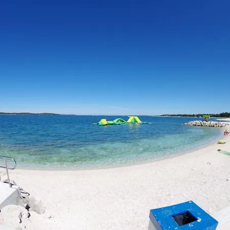 In In Der Naehe Des Strandes By Interhome Διαμέρισμα Valbandon